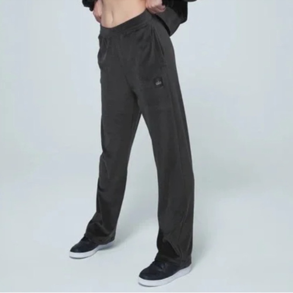 Alo yoga velour high-waist glimmer wide leg sweatpants